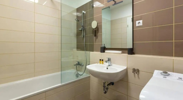 Апартаменты Hotel Style Crib In The Heart of the City