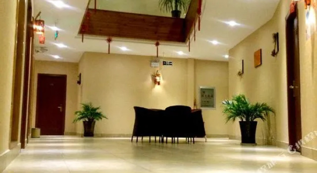 Maitreya Hot Springs Homestay, Book Hotel Hoteller og overnatningssteder i Miyang, Hotel