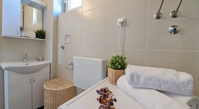 Sunny apartment with a Private Pool