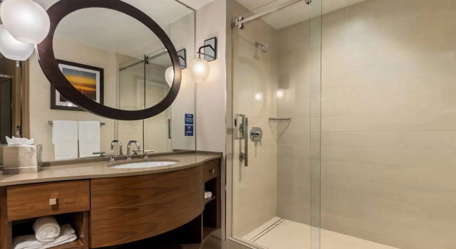 Двухместный номер Standard с видом на бассейн Hilton La Jolla Torrey Pines