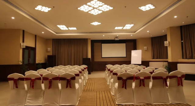 The South Park Hotel, Забронировать Отель Бизнес-отели Тируванантапурам, 4* 5*