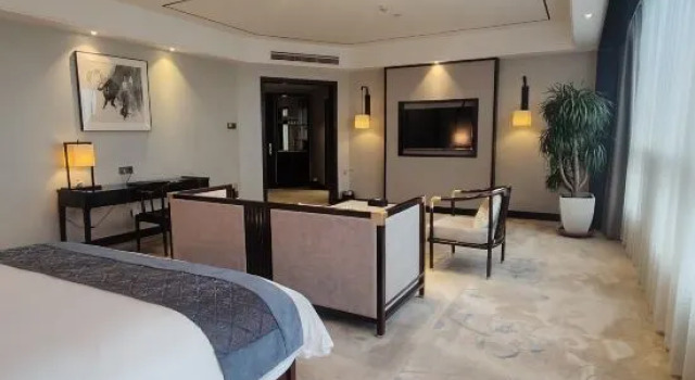 Люкс Executive Rebecca Hotel (Xuchang Caowei Ancient City)