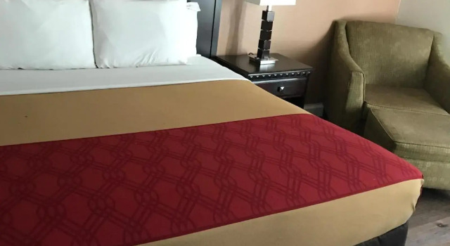 Comfort Inn & Suites, Varaa Hotelli  