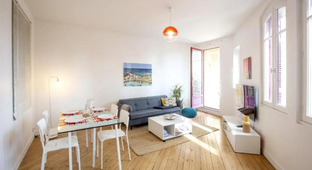 Апартаменты Place Saint Michel Apartment