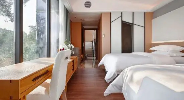 Кровать в общем номере с 4 комнатами YueRong Mountain House Manor, Guangzhou