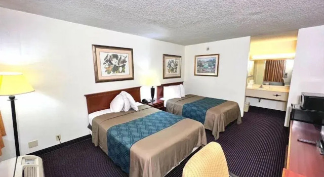 Heritage Inn & Suites by Capital O Baton Rouge I 10, Забронировать Отель Отели Батон-Руж с парковкой, рядом с Ochsner Medical Complex - The Grove, Парковка