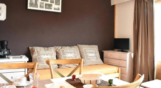 Appartement Méribel, 1 pièce, 4 personnes - FR-1-180-30