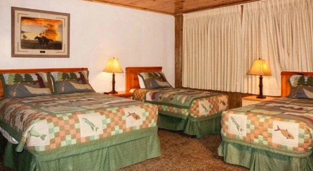 Номер Standard June Lake Motel