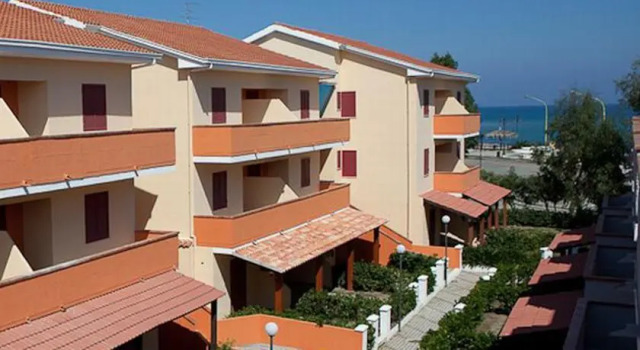 Playamandatoriccio, Varaa Hotelli Mandatoriccio Calabria