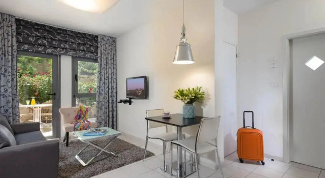 Garden Double Suite Rafael Residence