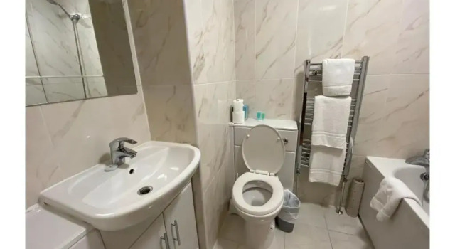 Одноместный номер Standard Baylis Park Hotel