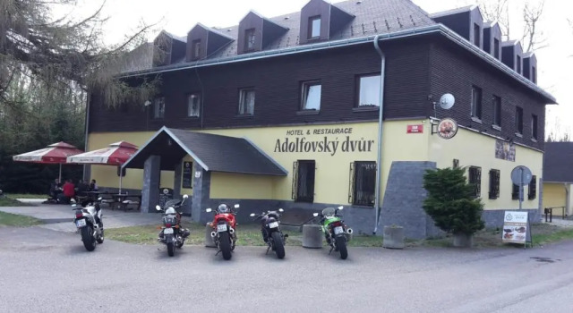 Hotel & Restaurant Adolfovský Dvůr, Забронировать Отель Телнице Усти-над-Лабем