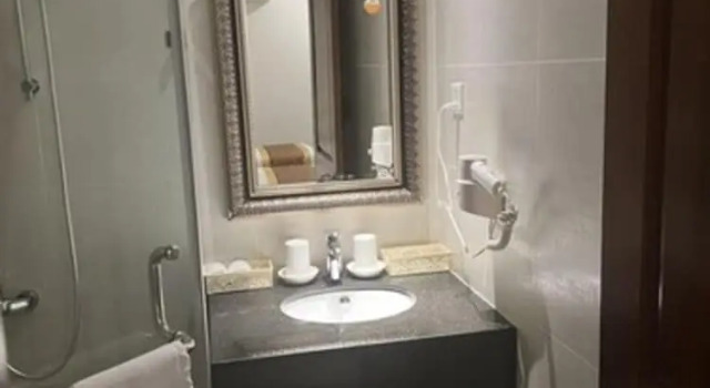 Четырёхместный семейный номер Standard Galaxy Airport Hotel