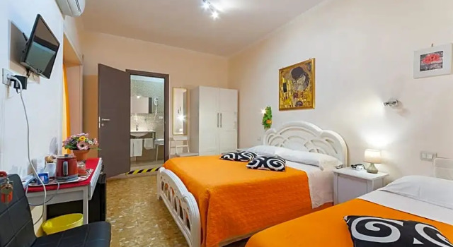 Номер Standard Vatican Golden Rooms
