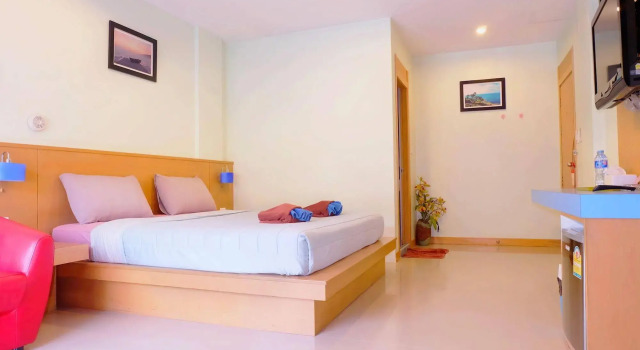 Patong Eyes Hotel, Забронировать Отель Отели Южного Таиланда 3 звезды, 3*