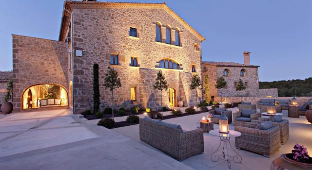 Полулюкс La Vella Farga Hotel