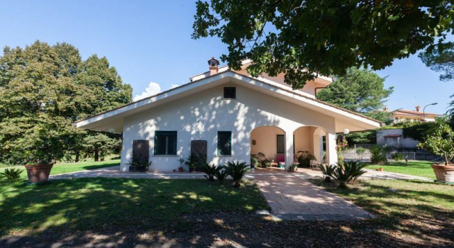 AL CHIARO di Luna b&b, Buchen Sie Bed & Breakfast Rom Latium