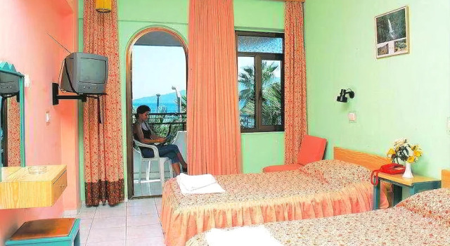 Karadeniz Hotel, Забронировать Отель Мармарис Мармарис, рядом с Городской пляж Мармарис