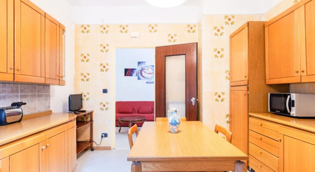 Апартаменты с 2 комнатами Dante Subway Apartment