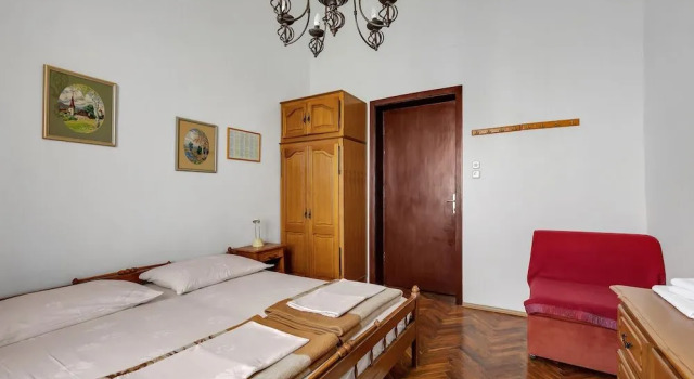 Beach rooms Riviera - Žuta Kuća, Забронировать Вилла Коттеджи Макарска, рядом с Набережная Рива (Макарска), Коттедж