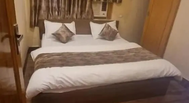 Hotel Babua Hyness, Book Hotel Billige hoteller i Padra
