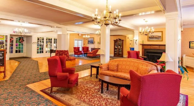 Eastern Slope Inn Resort, Забронировать Курортный отель Норт-Конуэй Cranmore Mountain Resort, рядом с Мини-гольф "Банана Вилладж"
