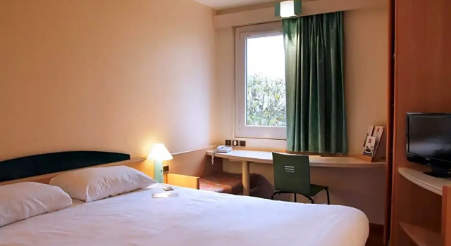 Номер Standard ibis Montbéliard