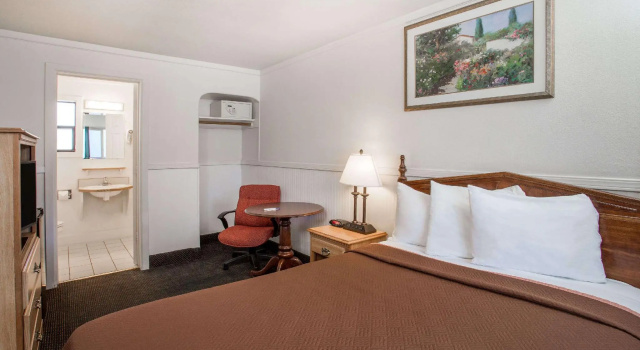 Двухместный номер Standard Travelodge Fort Bragg