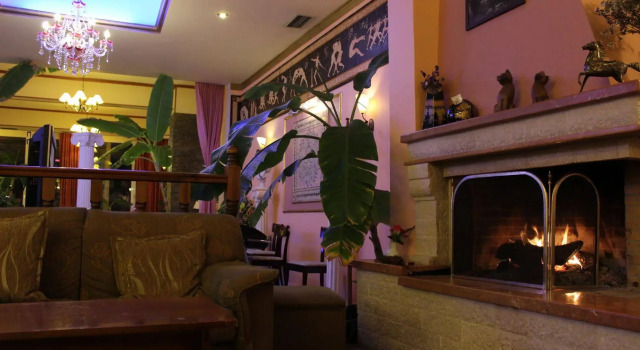 Hotel Kosta Famissi, Book Hotel Hotels in Kalabaka with a Pool, Swimming Pool