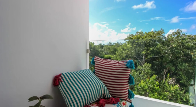 Tropical 3Story Condo with Terrace at Tulum, Rezerwuj Apartament Hotele w Quintana Roo z parkingiem, Parking