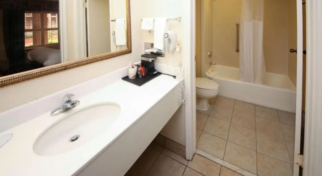 Номер Standard с видом на бассейн Quality Inn Orange Park Jacksonville