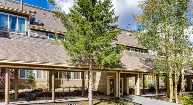 Spacious And Modern 2br Premier- The Pines- Kids Ski Free 2 Bedroom Condo by RedAwning