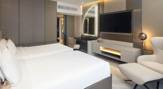 Люкс Grand с 2 комнатами Pathumwan Princess Hotel