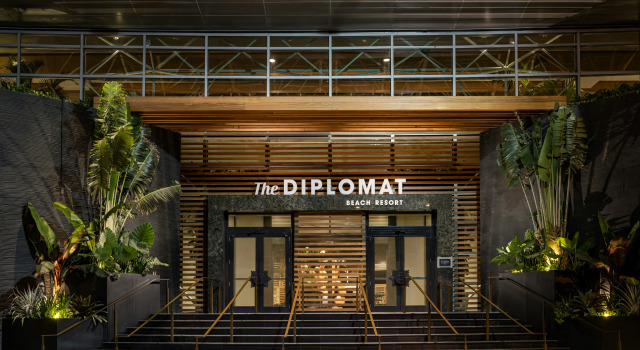 Signia by Hilton Diplomat Beach Resort