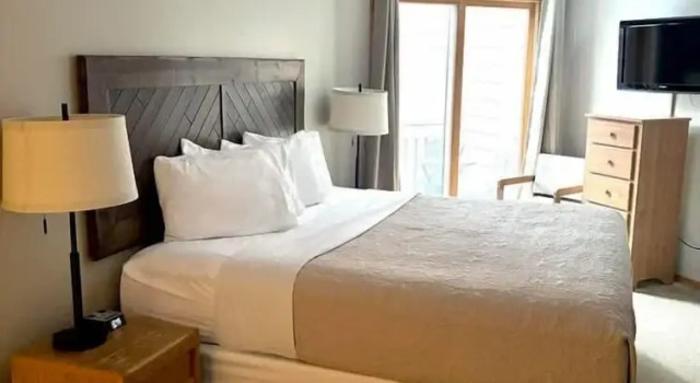 The Pointe Resort & Club 2 Bedroom Condo, Book Ferieresort Minocqua Wisconsin