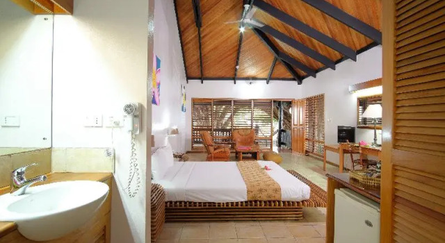 Вилла с балконом и oceanfront Anchorage Beach Resort