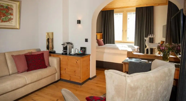 Полулюкс Hotel Parsenn