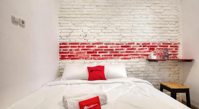 Junior Suite RedDoorz Syariah @ Jl. Cengger Ayam Dalam