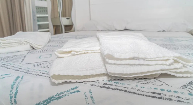 Четырёхместный номер Standard с балконом La Moraga de Poniente Malaga Hostel