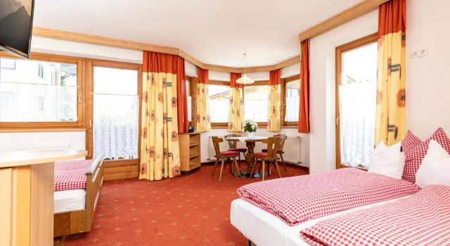 Апартаменты с балконом Tramberger Apartments