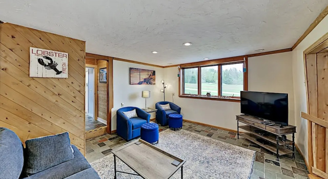 New Listing! Spacious Country W/ Water Views 4 Bedroom Home, Book Hotel Lamoine Man