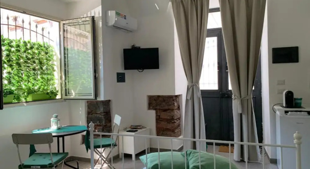 Catania House