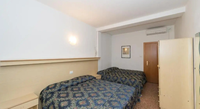Четырёхместный номер Standard с балконом Hotel Primo