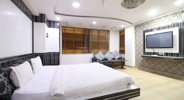 Номер Standard Hotel Avinash Residency