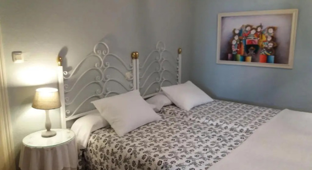 Casa Rural Luna, Забронировать Отель Отели в центре Канделеда, в центре