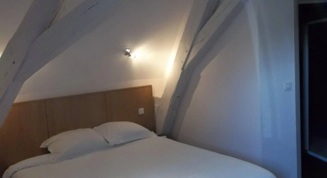 L'Hôtel D'Arc, Rezerwuj Hotel Hotele w Côte-d'Or z basenem, Basen