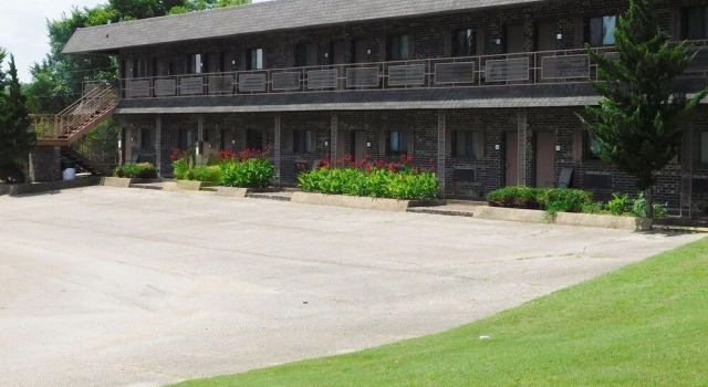 Cedar Glade Resort, Book Ferieresort SPA-hoteller i Ozark, SPA