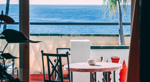 Люкс с видом на море Hotel Carabeo
