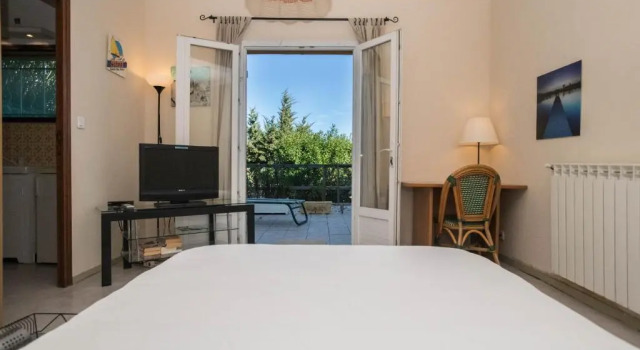 Студия B&B Chez Max