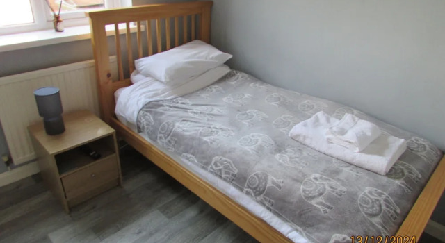 Spacious Detached Bungalow With Ample Parking